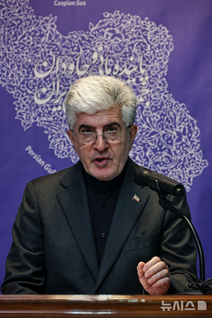 [서울=뉴시스] 홍효식 기자 = 사이드 쿠제치 주한 이란 대사가 5일 오전 서울 용산구 주한 이란 이슬람 공화국 대사관에서 열린 이스라엘과 미국의 대이란 군사적 공격과 관련해 입장을 밝히고 있다. (공동취재) 2026.03.05. photo@newsis.com