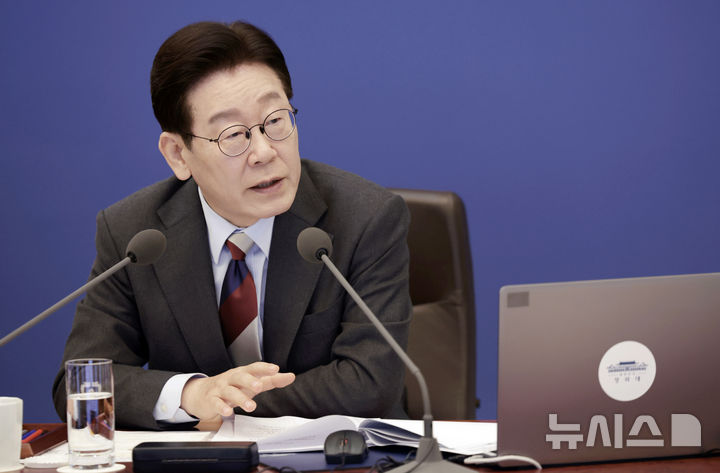 [서울=뉴시스] 최동준 기자 = 이재명 대통령이 5일 청와대에서 열린 임시 국무회의에서 발언하고 있다. 2026.03.05. photocdj@newsis.com