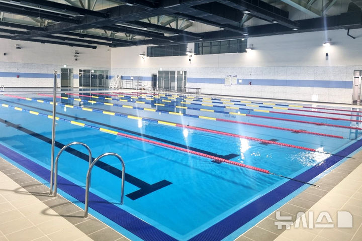 나주 빛가람복합문화체육센터에 들어선 수영장 모습. (사진=나주시 제공) photo@newsis.com