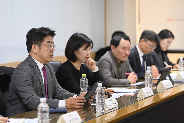 [서울=뉴시스] 양기욱 산업통상부 산업자원안보실장이 5일 서울 종로구 한국생산성본부에서 열린 '석유 수급 및 시장 점검회의'에서 발언하고 있다. (사진=산업통상부 제공) 2026.03.05. photo@newsis.com *재판매 및 DB 금지