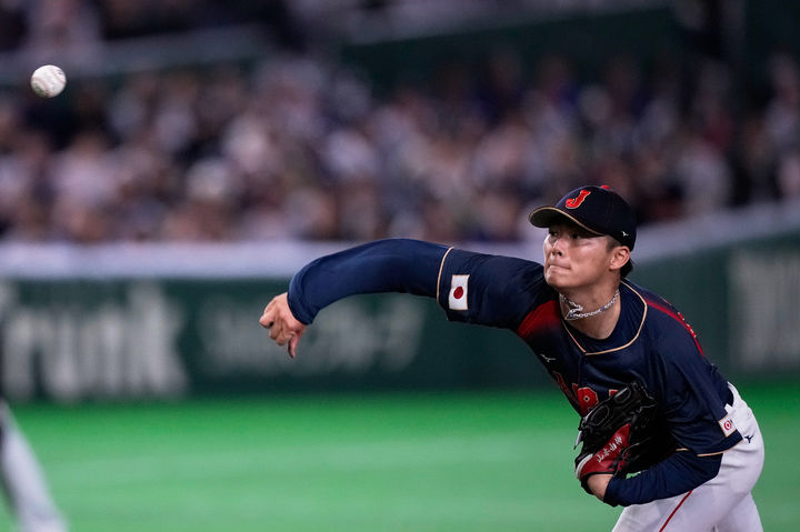 [도쿄=AP/뉴시스] 일본 선발 야마모토 요시노부가 6일 일본 도쿄돔에서 열린 2026 월드베이스볼클래식(WBC) 조별 리그 C조 대만과 경기 2회 말 투구하고 있다. 야마모토는 2⅔이닝 무피안타 2탈삼진 3볼넷 무실점 위력투를 선보였다. 2026.03.06.