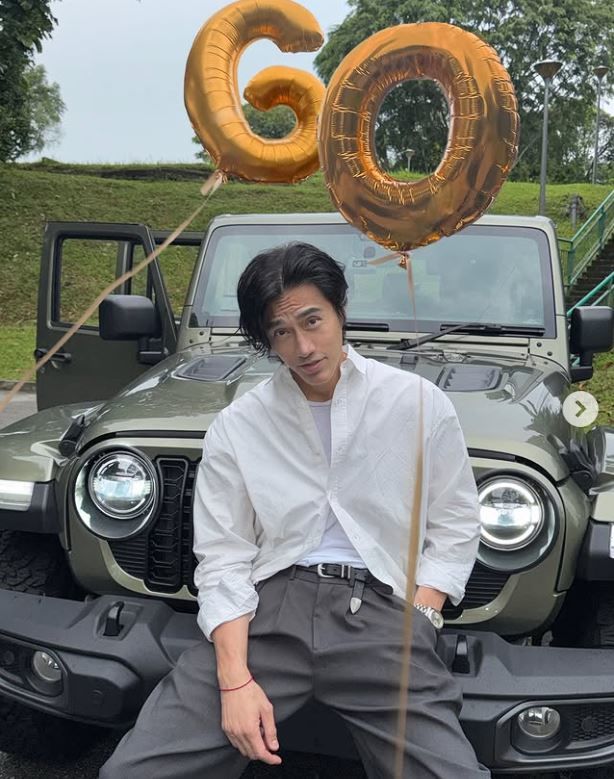 [뉴시스] 싱가포르의 유명 패션 사진작가 춘도 탄(Chuando Tan)이 환갑을 맞이한 나이에도 20대 같은 근육질 몸매와 외모를 유지하는 비결을 공개해 화제다. (사진=춘도 탄 인스타그램) *재판매 및 DB 금지