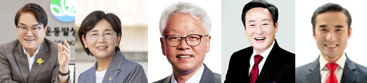 [청도=뉴시스] 청도군수 선거 출마자들. 왼쪽부터 김하수 청도군수, 이선희 경북도의원, 이경동 전 청도군의원, 박권현 전 경북도의원, 이승민 청도군의원 2026.03.06 photo@newsis.com *재판매 및 DB 금지