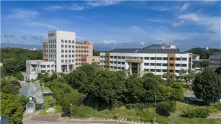 [춘천=뉴시스] 6일 강원대학교(총장 정재연) 춘천캠퍼스(캠퍼스 총장 임의영) 산림환경과학대학 부속 학술림이 전국 국립대학 학술림 최초로 ‘한국산림인증제도(KFCC) 산림 경영(Forest Management, FM) 인증’을 획득했다고 밝혔다. 사진은 강원대학교 산림과학대학 전경. 강원대학교 제공. *재판매 및 DB 금지