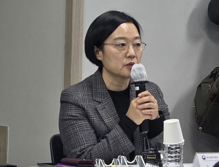 [서울=뉴시스] 강은정 기자=6일 중동 상황 중소기업 영향 점검 회의에 참석한 한성숙 중소벤처기업부 장관. eunduck@newsis.com 2026.03.06. *재판매 및 DB 금지