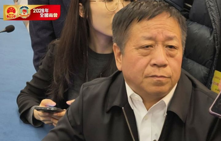 [서울=뉴시스] 장한후이 주러시아 중국 대사가 5일 베이징에서 열리고 있는 양회(전국인민대표대회와 전국인민정치협상회의)에서 기자들과 만나 중러 관계 등에 대해 발언하고 있다.(출처: 홍콩 성도일보). 2026.03.06. ﻿ *재판매 및 DB 금지