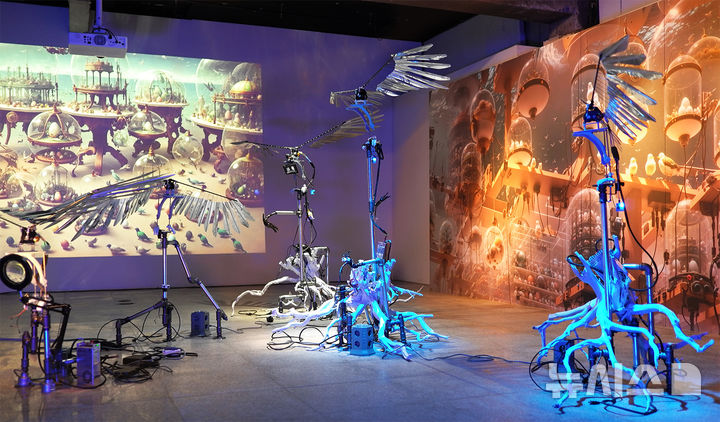 [창원=뉴시스] 경남도립미술관에서 18일부터 6월28일까지 열리는 기획전 '어디에나 있고 어디에도 없을'에서 만날 수 있는 오주영 작가의 '황조롱이 드론'.(사진=경남도립미술관 제공) 2026.03.06. photo@newsis.com