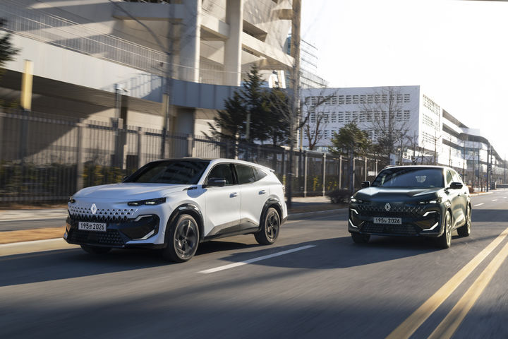 [경주=뉴시스] 르노코리아의 신차 필랑트가 지난 4일 경북 경주 일대에서 주행하고 있다. (사진=르노코리아 제공) 2026.3.7. photo@newsis.com *재판매 및 DB 금지