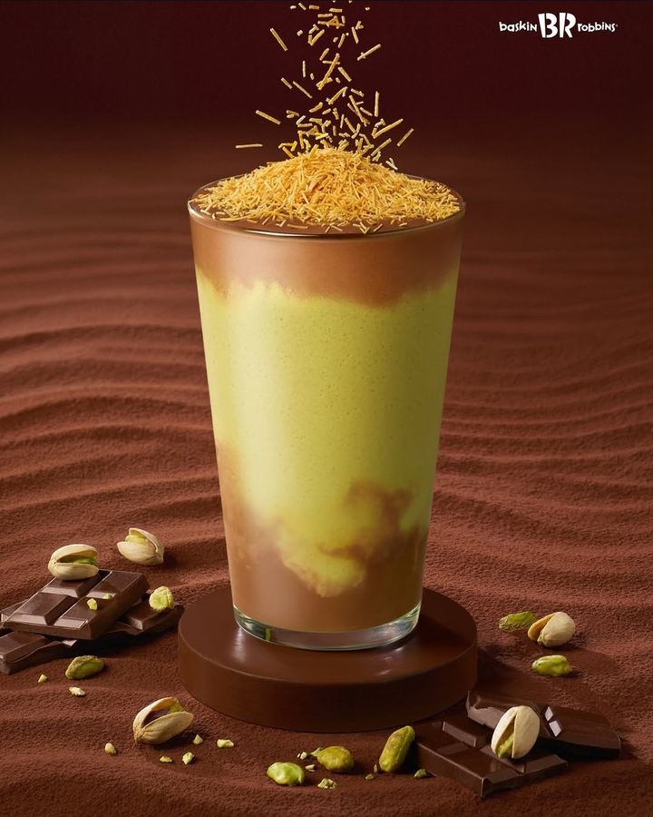 [서울=뉴시스] 배스킨라빈스가 '두바이st 초코 피스타치오 블라스트'를 출시했다(사진=배스킨라빈스 인스타그램 캡처) *재판매 및 DB 금지