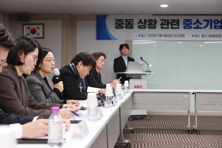 [서울=뉴시스] 한성숙 중소벤처기업부 장관이 6일 서울 영등포구 중소기업중앙회에서 열린 '중동 상황 중소기업 영향 점검 회의'에서 발언하고 있다. (사진=중소벤처기업부 제공) 2026.03.06. photo@newsis.com *재판매 및 DB 금지