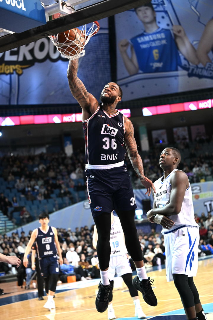 [서울=뉴시스] 프로농구 부산 KCC의 숀 롱. (사진=KBL 제공) *재판매 및 DB 금지