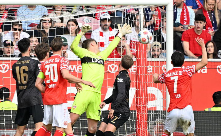 분데스리가 마인츠 05 이재성 헤더 장면