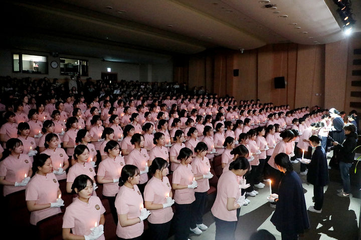  *재판매 및 DB 금지