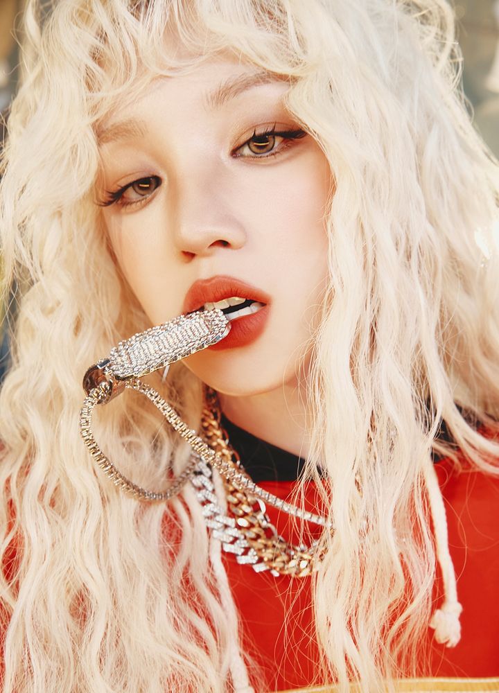 중국 대세 아이들 우기, 텐센트뮤직 '올해의 여성' 됐다