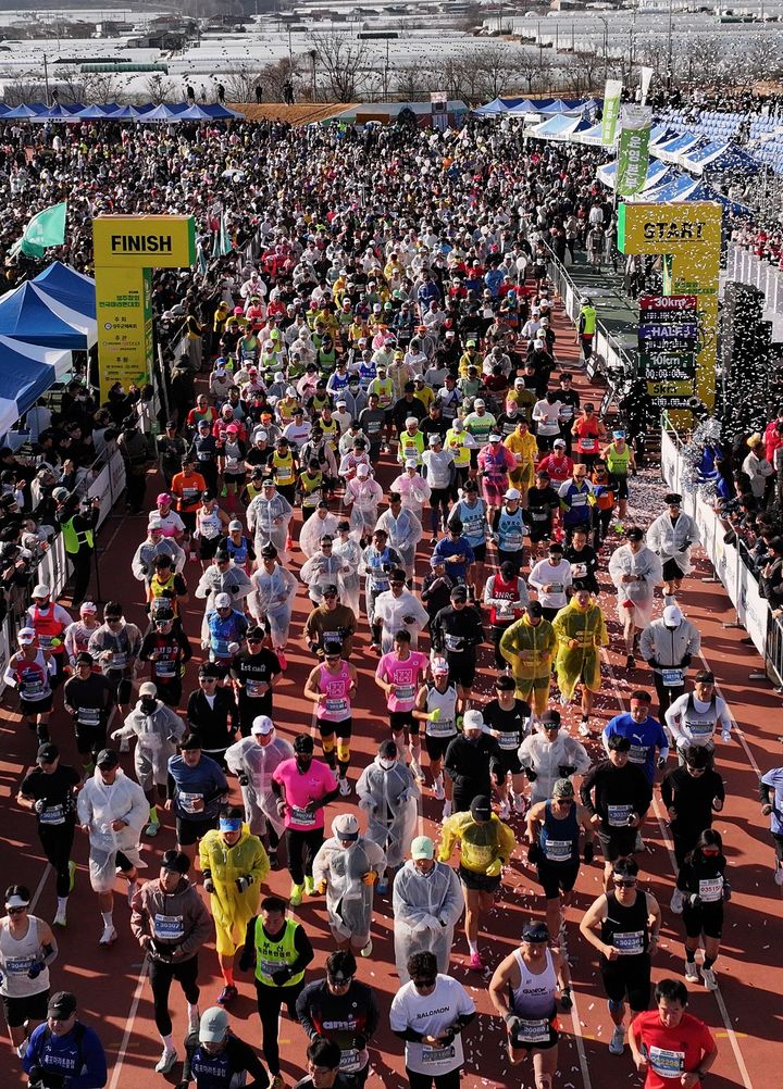 [성주=뉴시스] 성주참외전국마라톤대회. (사진=성주군 제공) 2026.03.08 photo@newsis.com *재판매 및 DB 금지