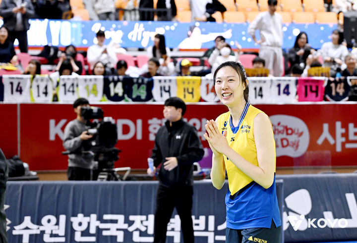 [서울=뉴시스]여자배구 양효진 은퇴식. (사진=KOVO 제공)