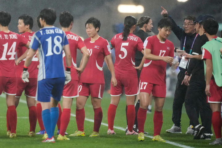 [시드니=AP/뉴시스] 북한 여자 축구대표팀, 중국과의 2026 아시아축구연맹(AFC) 여자 아시안컵 조별리그 B조 최종 3차전에서 1-2 역전패. 2026.03.09.