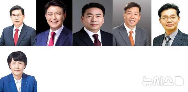 [영덕=뉴시스] = 영덕군수에 6명의 여·야 예비후보가 가세했다. 사진 왼쪽부터 국민의힘 김광열 군수, 이희진 전 군수, 조주홍 경북도의원, 박병일 언론인, 장성욱 전 문경시 부시장. 더불어민주당 강부송 경북도당 부위원장. 2026.03.09. photo@newsis.com