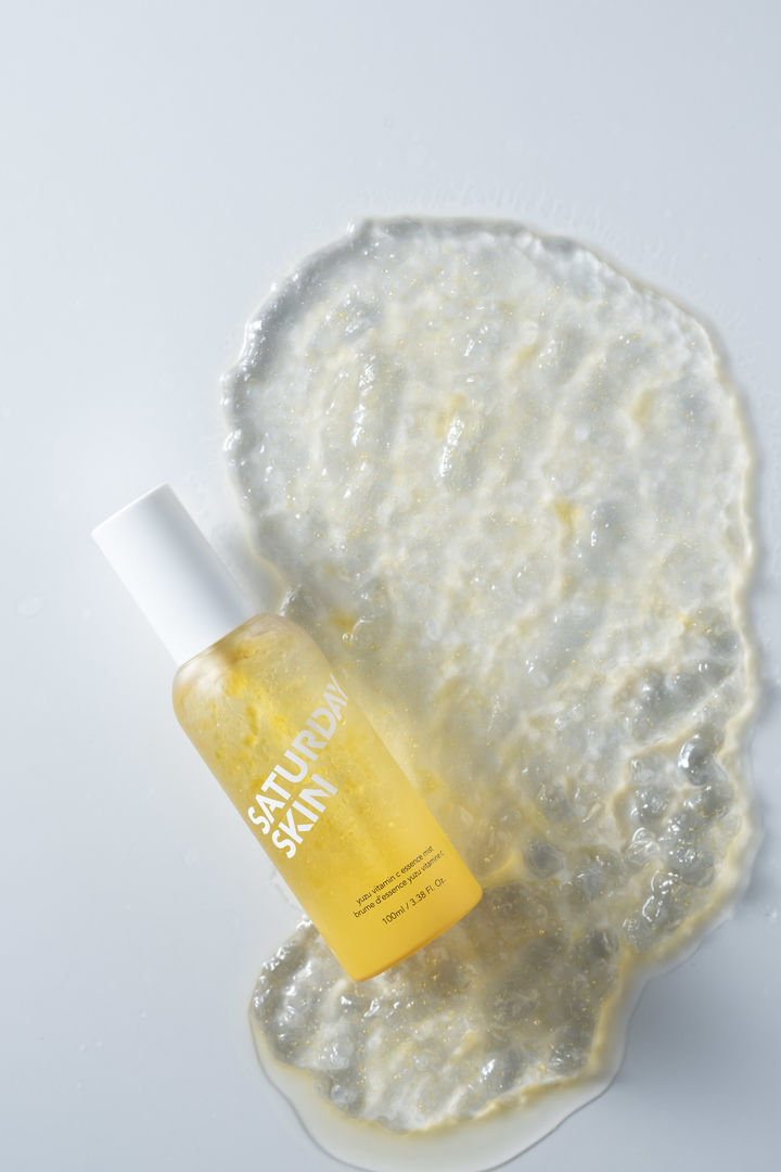 [서울=뉴시스] 새터데이스킨(SATURDAY SKIN)이 신제품 '유자 비타민 C 에센스 미스트'를 출시했다. (사진=차바이오그룹 제공) 2026.3.9. photo@newsis.com *재판매 및 DB 금지