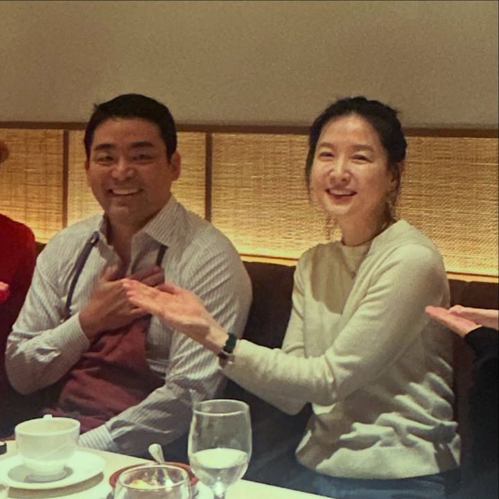 [서울=뉴시스] '흑백요리사2'에서 '프렌치파파'라는 닉네임으로 출연한 이동준 셰프가 배우 이영애를 만난 근황을 전했다. (사진 = 이동준 인스타그램 캡처) 2026.03.09. photo@newsis *재판매 및 DB 금지