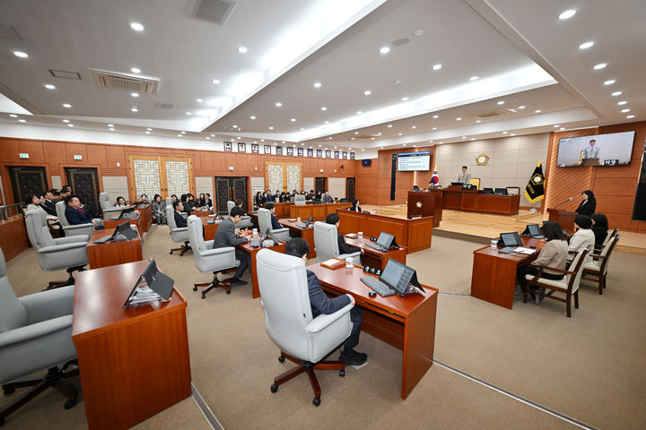 [울산=뉴시스] 울산 중구의회는 9일 본회의장에서 제280회 중구의회 임시회 제1차 본회의를 열고 8일간의 의사일정에 돌입했다. (사진=울산 중구의회 제공) 2026.03.09. photo@newsis.com *재판매 및 DB 금지