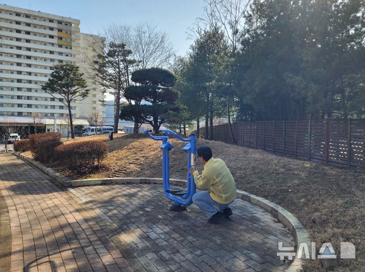[음성=뉴시스] 음성군 2026년 야외운동기구 상반기 조사·정비 자료사진