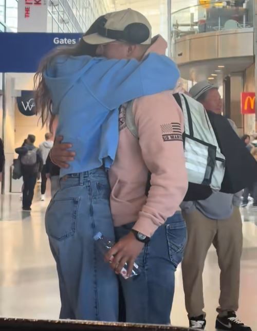 [뉴시스] 단 30분 동안 남자친구의 얼굴을 보기 위해 비행기표를 구매한 미국의 한 20대 여성 사연이 화제가 되고 있다. (사진=틱톡) *재판매 및 DB 금지