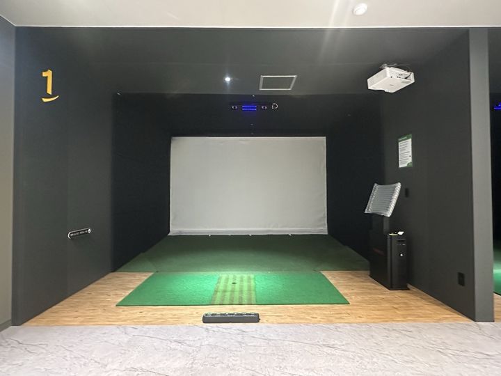 [서울=뉴시스] 성내 스크린 파크골프장 내부. 2026.03.09. (사진=강동구 제공) *재판매 및 DB 금지