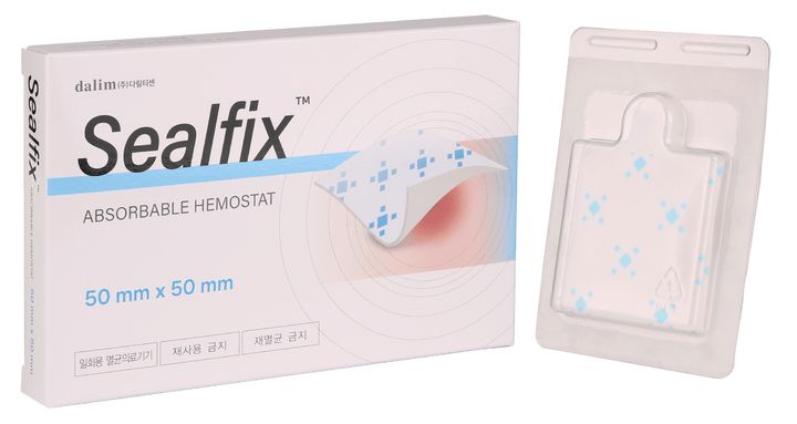 [서울=뉴시스] 다림티센은 수술 중 신속하고 안정적인 지혈을 돕는 고점착 시트형 지혈제 '실픽스(Sealfix)'를 출시했다고 9일 밝혔다. (사진=다림티센 제공) 2026.03.09. photo@newsis.com *재판매 및 DB 금지