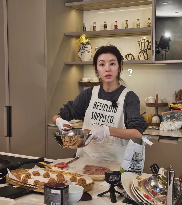 42세 박한별, 두쫀쿠 만들기에 열중…여전한 미모