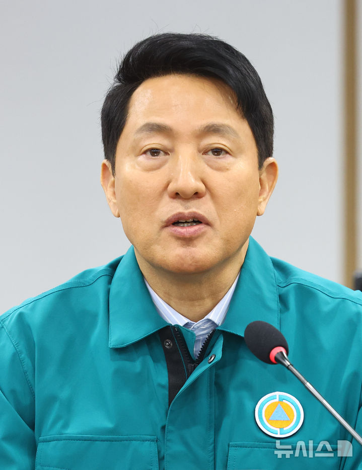 [서울=뉴시스] 황준선 기자 = 오세훈 서울시장이 9일 오전 서울 중구 서울시청에서 열린 오는 21일 광화문 광장에서 개최가 예정된 방탄소년단(BTS)의 컴백 행사 지원 점검회의에서 발언하고 있다. 2026.03.09. hwang@newsis.com