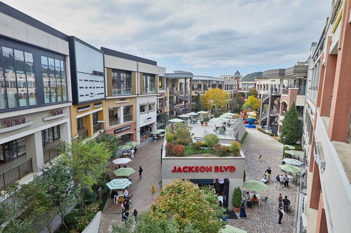 신세계사이먼이 여행사 원더트립과 협업해 파주 프리미엄 아울렛 원데이 투어 상품을 출시한다고 10일 밝혔다. *재판매 및 DB 금지