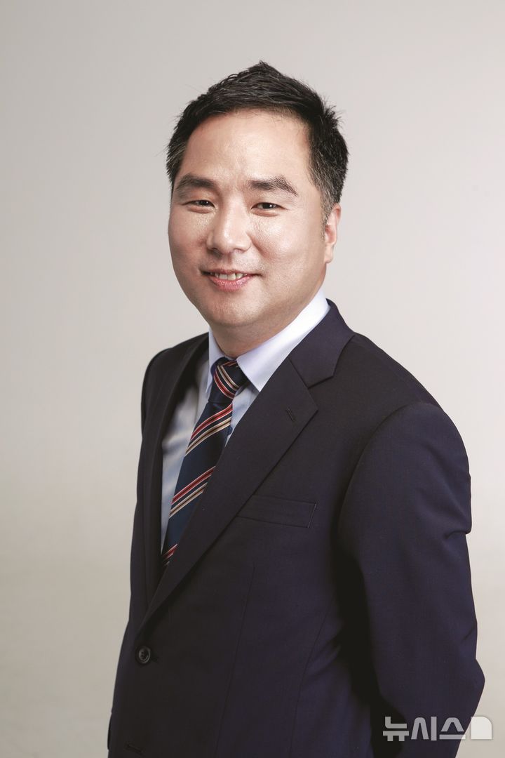 [서울=뉴시스] 인실리코가 코스닥 상장사인 동물용 의약품 전문기업 대성미생물연구소의 경영권을 인수하고 글로벌 바이오 시장 공략에 나선다고 10일 밝혔다. 사진은 최승훈 인실리코 대표. (사진=인실리코 제공) 2026.03.10. photo@newsis.com