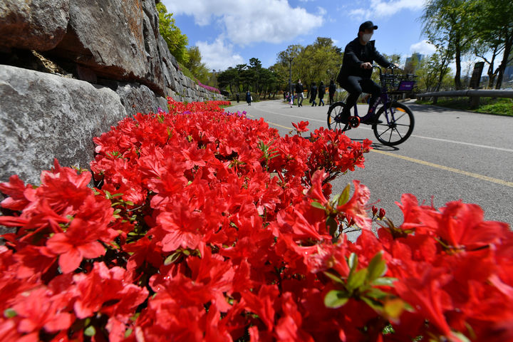 [수원=뉴시스] 광교호수공원 전경. (사진=수원시 제공) 2026.03.10. photo@newsis.com *재판매 및 DB 금지