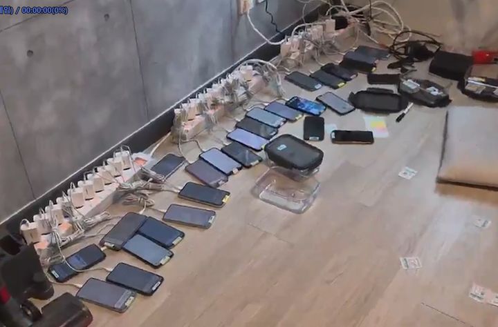 해외 발신 전화번호를 국내 번호로 바꿔주는 중계기 모습. (사진=광명경찰서 제공) *재판매 및 DB 금지