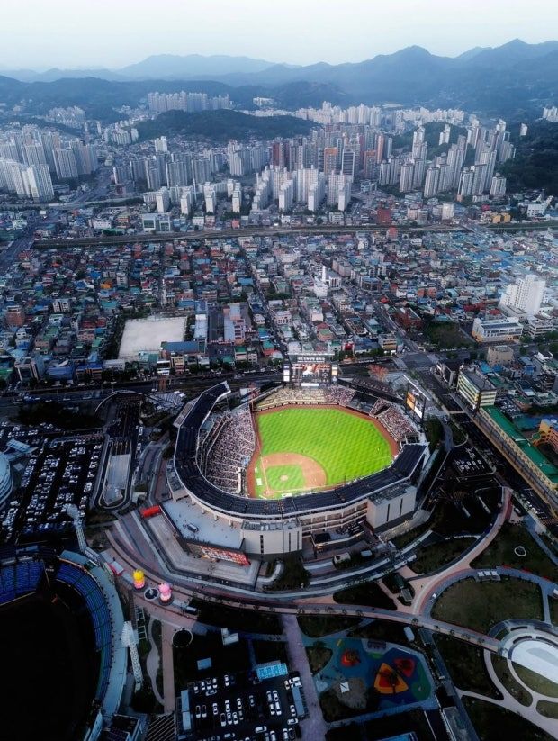 [대전=뉴시스]하늘에서 내려다본 한화생명볼파크 전경. 2026. 03. 10 photo@newsis.com *재판매 및 DB 금지