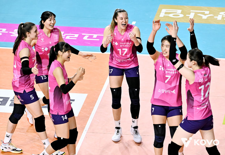 [서울=뉴시스] 여자 프로배구 흥국생명. (사진=KOVO 제공). 2026.03.10. *재판매 및 DB 금지