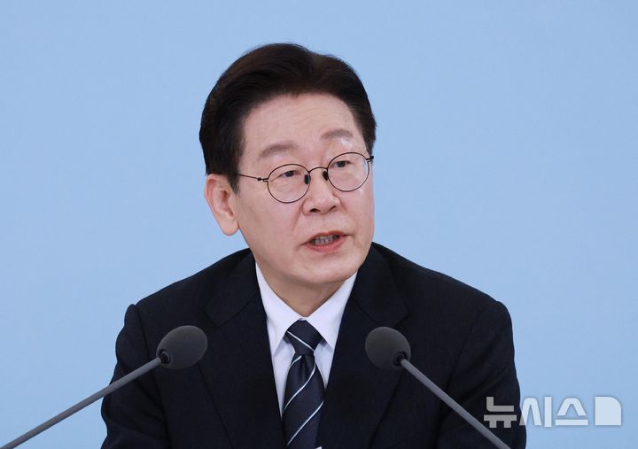 [서울=뉴시스] 고범준 기자 = 이재명 대통령이 10일 청와대에서 열린 상생을 실천하는 기업인과의 대화에서 발언을 하고 있다. 2026.03.10. bjko@newsis.com