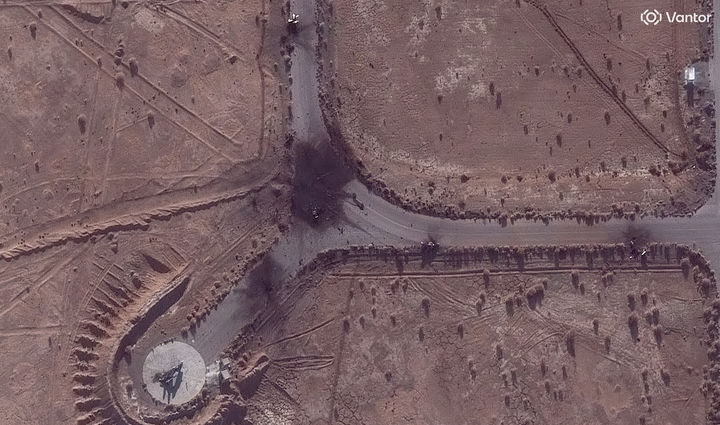 [이스파한=AP/뉴시스] 미국 상업 위성업체 밴터가 제공한 위성 사진에 지난 8일(현지 시간) 이란 이스파한의 제8 전술공군기지에 있는 F-14 전투기와 중국산 F-7 전투기가 공습으로 파괴돼 있다. 2026.03.11.