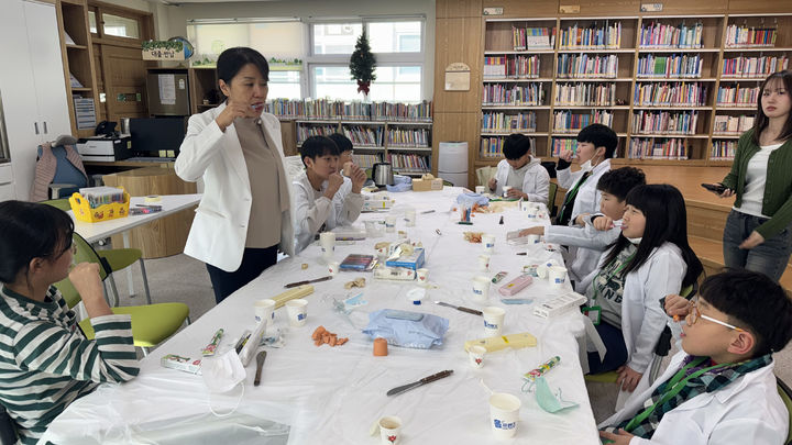 [안동=뉴시스] 방학 중 초등 돌봄·교육 프로그램. (사진=경북교육청 제공) 2026.03.11. photo@newsis.com *재판매 및 DB 금지