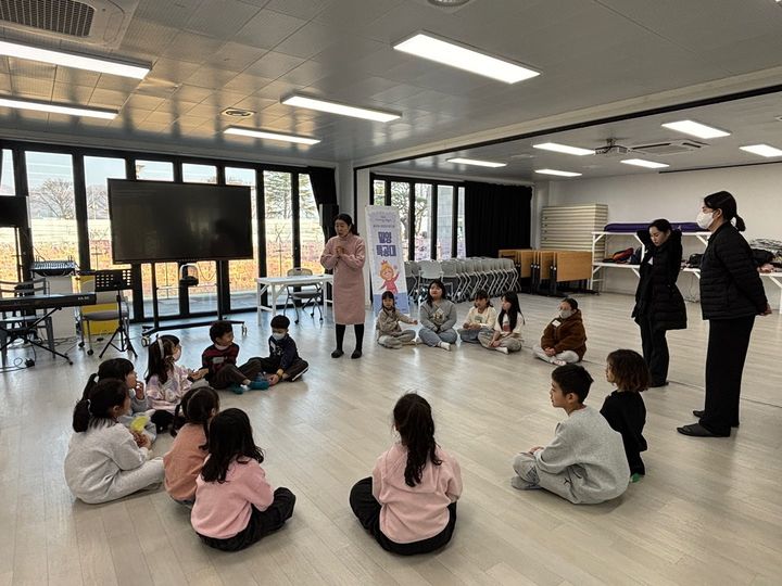 [밀양=뉴시스] 아이키움 배움터 밀양특공대 프로그램이 진행되고 있다. (사진= 밀양시 제공) 2026.03.11. photo@newsis.com *재판매 및 DB 금지