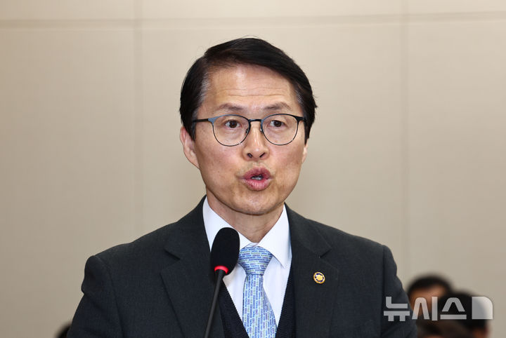 [서울=뉴시스] 김명년 기자 = 최원호 원자력위원장이 11일 오전 서울 여의도 국회에서 열린 과학기술정보방송통신위원회 전체회의에서 발언하고 있다. 2026.03.11. kmn@newsis.com