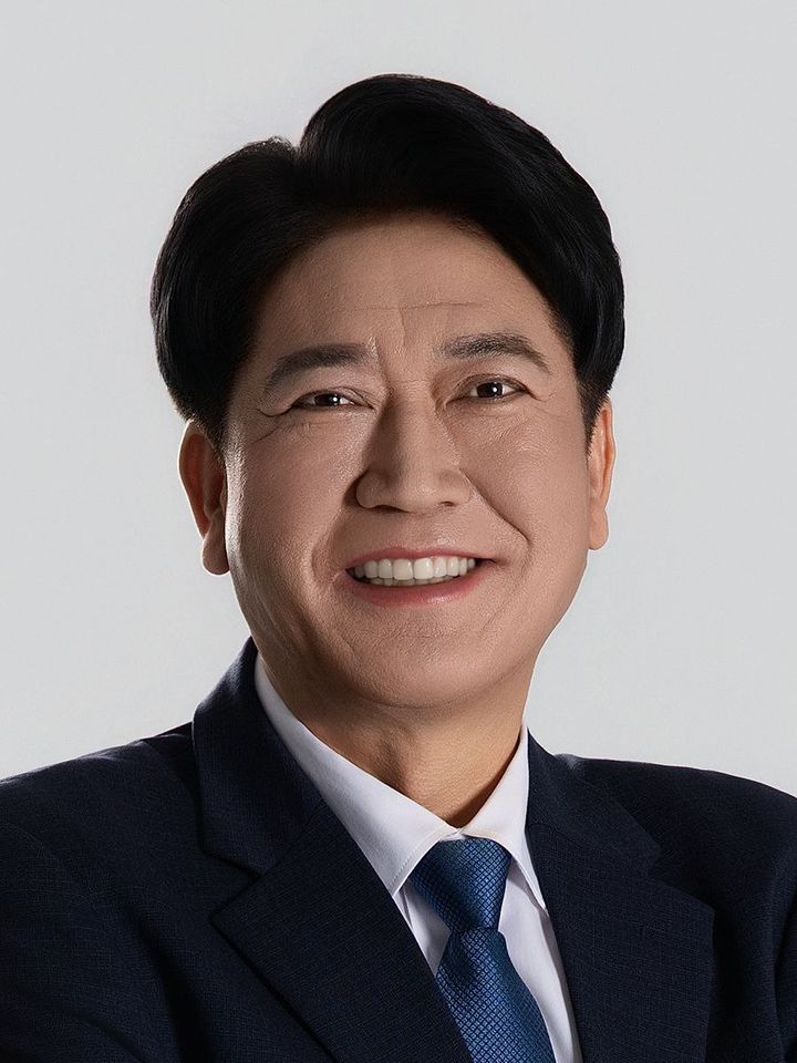 [서울=뉴시스]안광호 전 인천경제자유구역청 영종청라사업본부장. <조국혁신당 제공>. photo@newsis.com *재판매 및 DB 금지