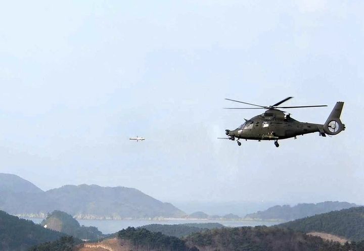 [서울=뉴시스] 지난 3월10일 충남 태암 안흥시험센터에서 국산 공대지유도탄 '천검' 품질인증사격시험 모습. (사진=국방기술품질원 제공) 2026.03.12. photo@newsis.com *재판매 및 DB 금지