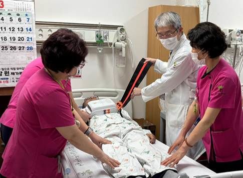 [서울=뉴시스] 인공지능(AI) 전문기업 셀바스AI 계열사 메디아나는 전동식 심폐 인공소생기 'ACM10'이 국내 병원에 도입됐다고 12일 밝혔다. (사진=메디아나 제공) 2026.03.12. photo@newsis.com *재판매 및 DB 금지