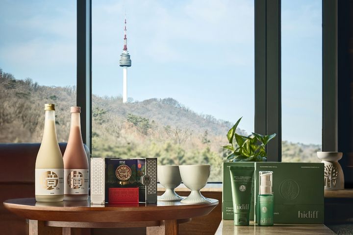 [서울=뉴시스]반얀트리 클럽 앤 스파 서울이 한국의 문화와 미식, 웰니스를 온전히 담아낸 'K랑 패키지'를 선보인다.(사진=반얀트리 클럽 앤 스파 서울) *재판매 및 DB 금지