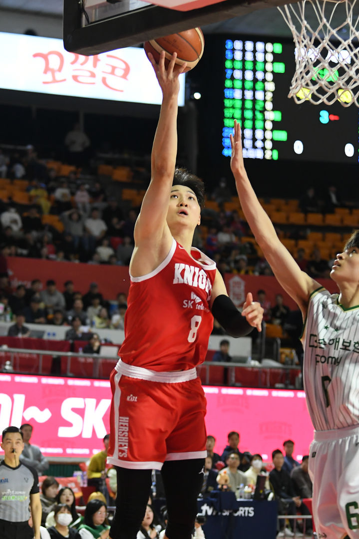 [서울=뉴시스] 프로농구 서울 SK의 안영준. (사진=KBL 제공)