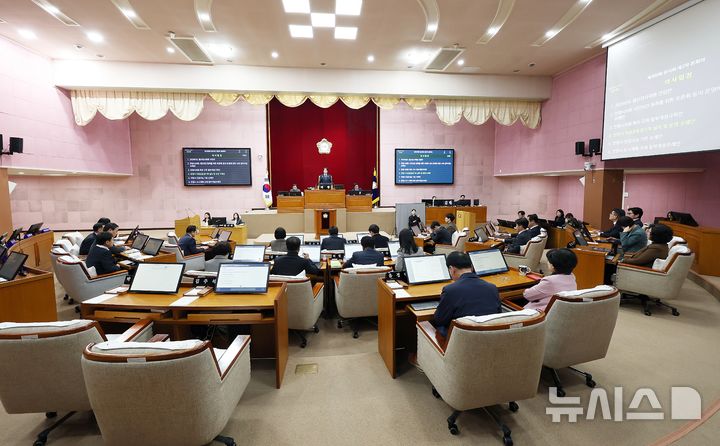 [안양=뉴시스] 안양시의회, 본회의장 전경. (사진=안양시 의회 제공). *재판매 및 DB 금지