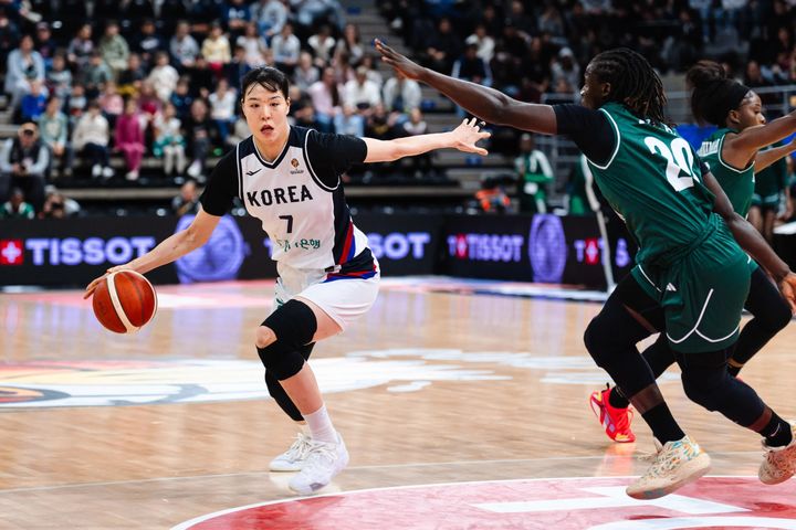 [서울=뉴시스] 한국 여자 농구 대표팀의 박지수. (사진=FIBA 제공) *재판매 및 DB 금지