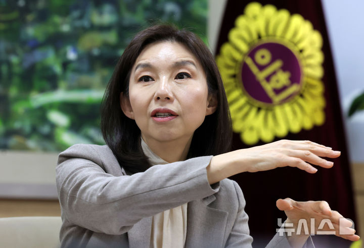 [서울=뉴시스] 홍효식 기자 = 최호정 서울시의회 의장이 지난 12일 서울 중구 서울시의회 의장실에서 뉴시스와 인터뷰를 하고 있다. 2026.03.18. yesphoto@newsis.com